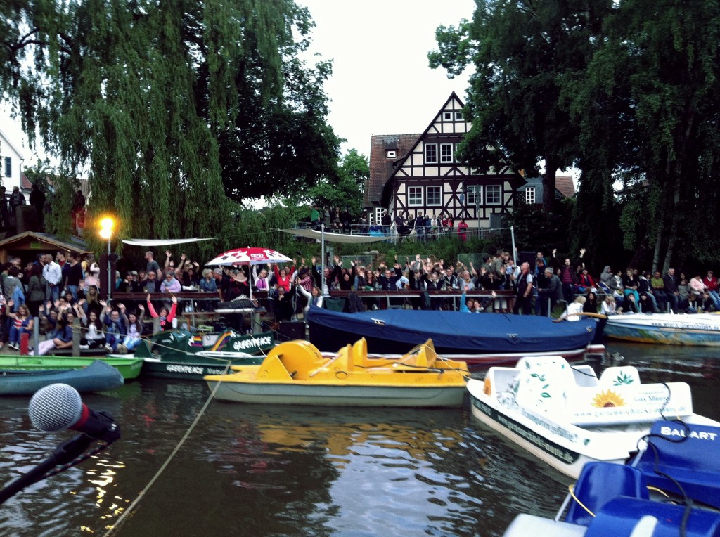 crowd